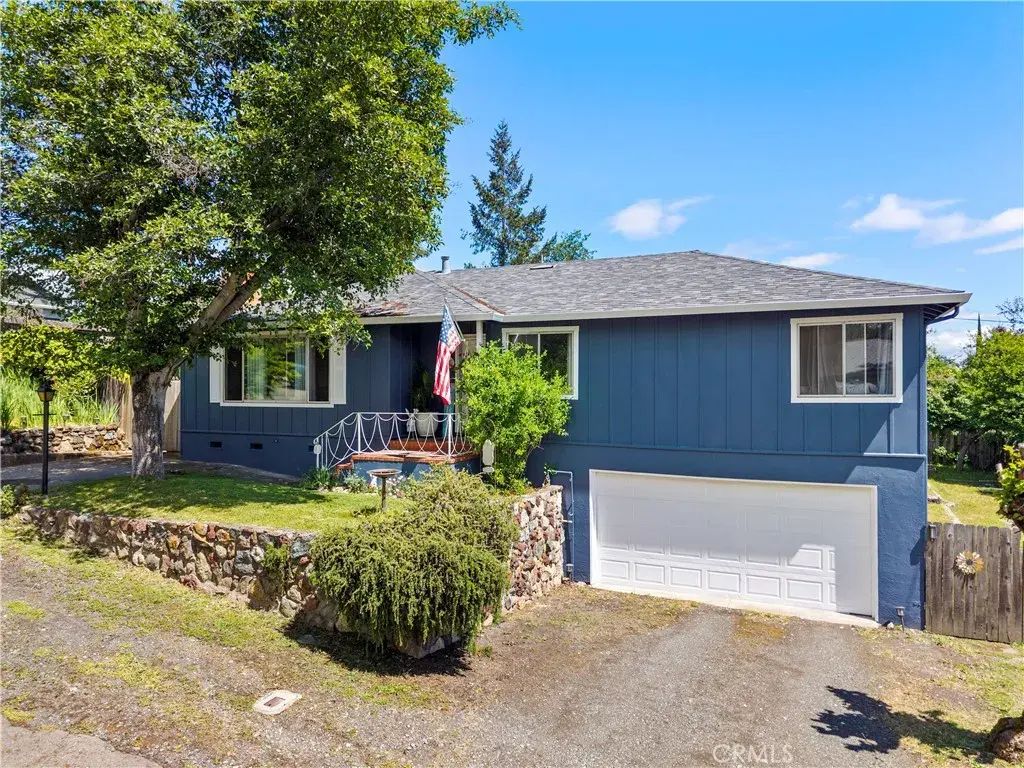 1150 North Street, Lakeport