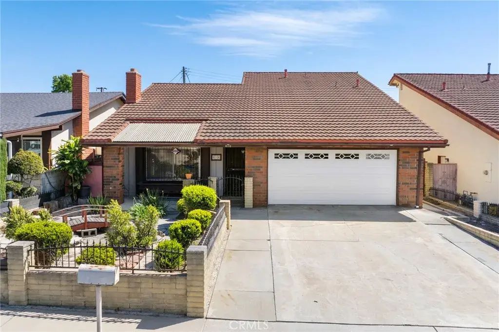 818 W 213th Street, Torrance