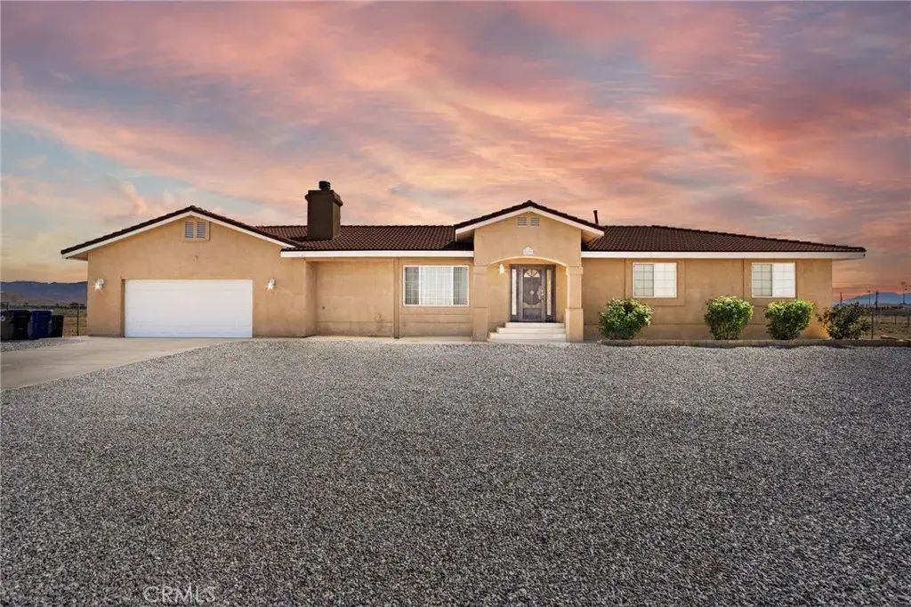 21237 South Road, Apple Valley