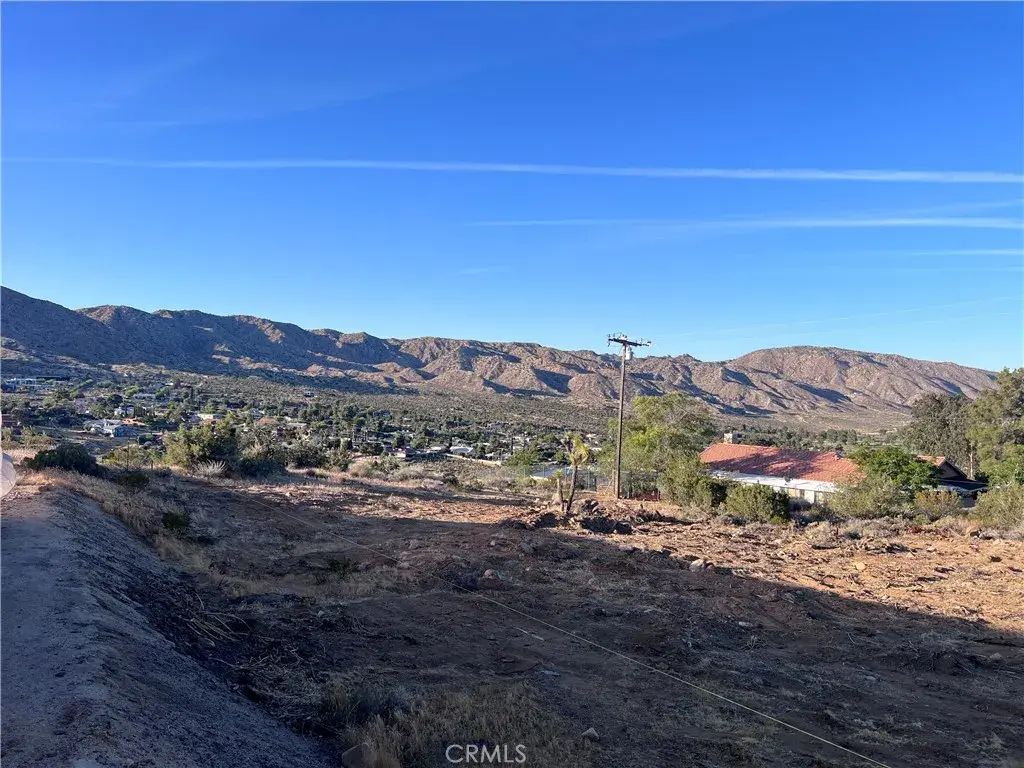54610 Navajo, Yucca Valley