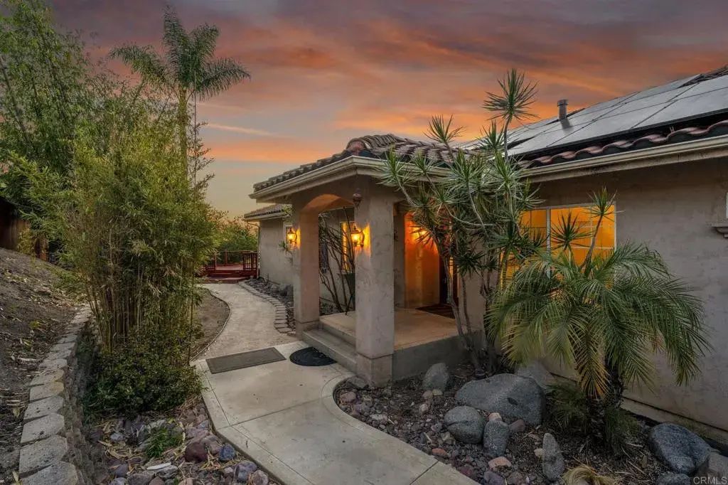 1021 Marine View Drive, Vista