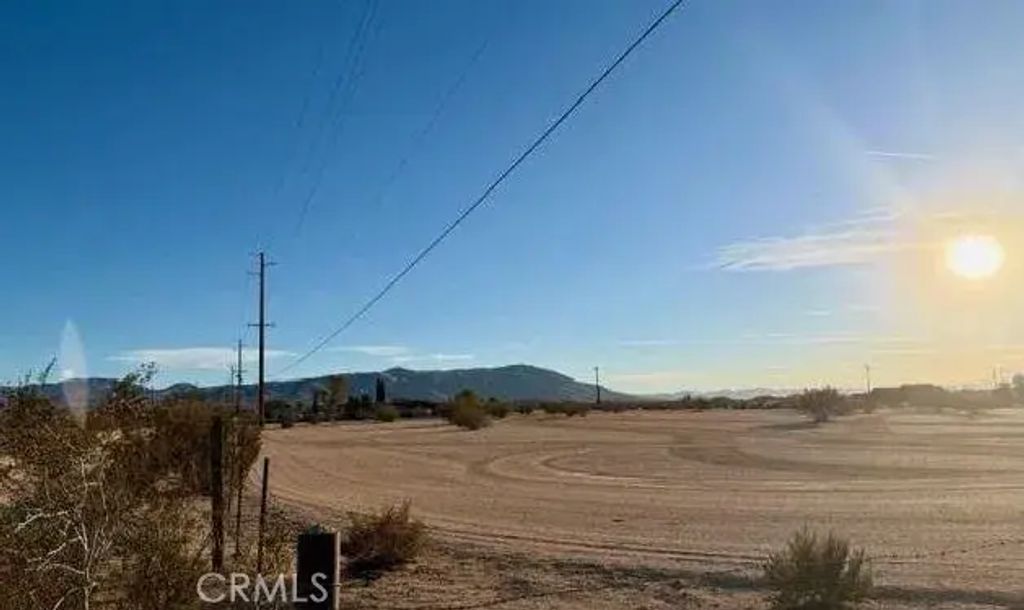 23585 Bear Valley, Apple Valley