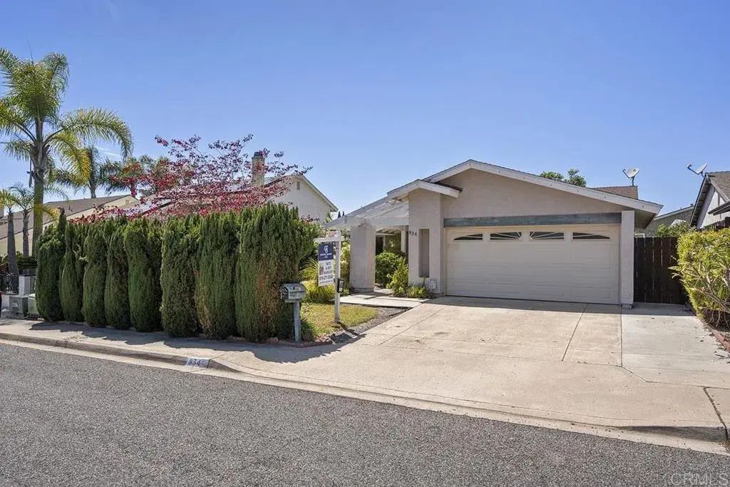 834 La Senda Way, Chula Vista