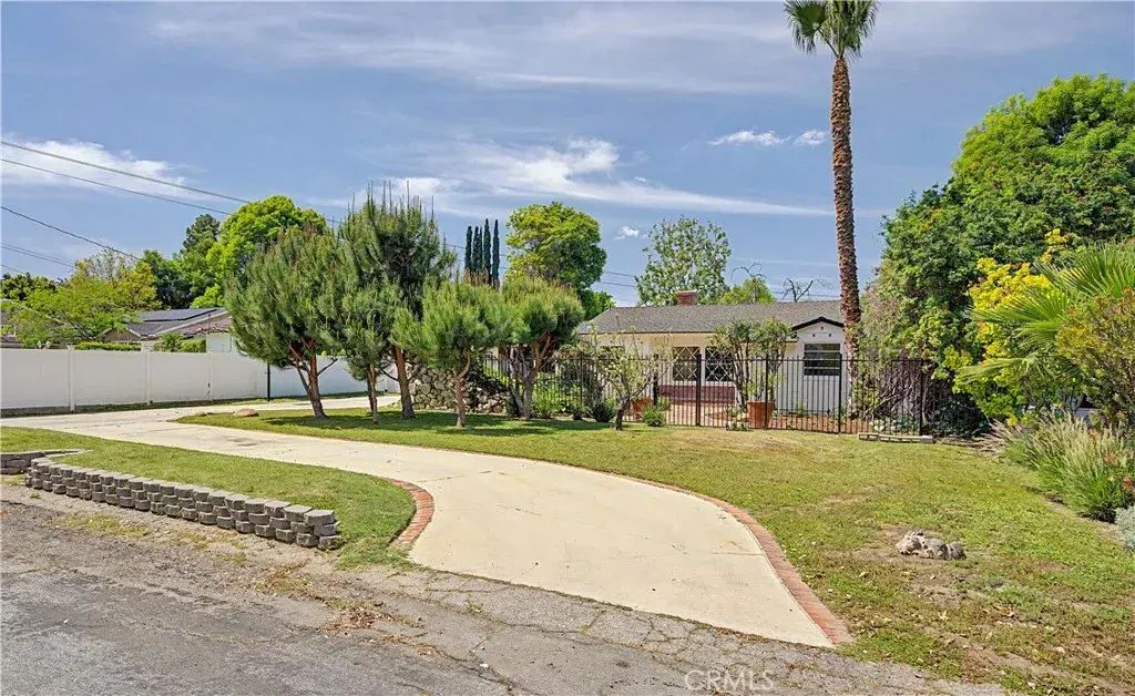 5733 Oakdale Avenue, Woodland Hills