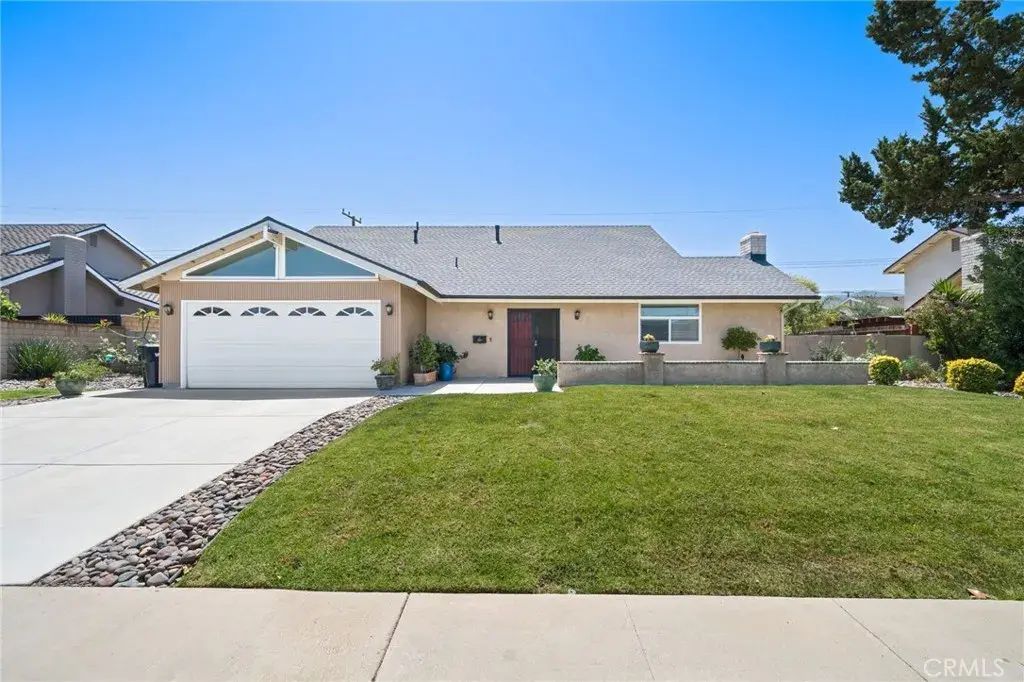 460 W Mission Road, Corona
