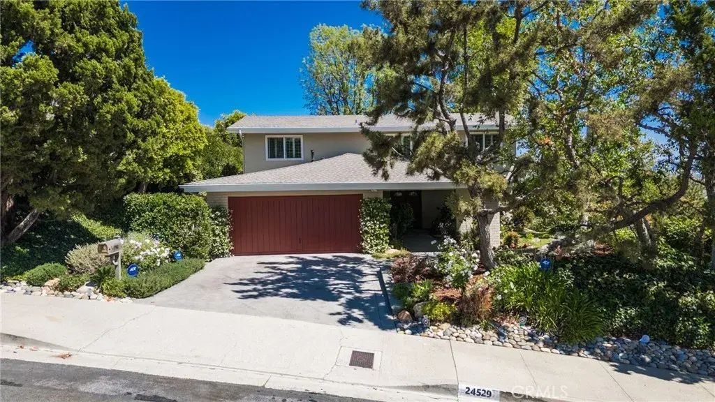 24529 Calvert Street, Woodland Hills