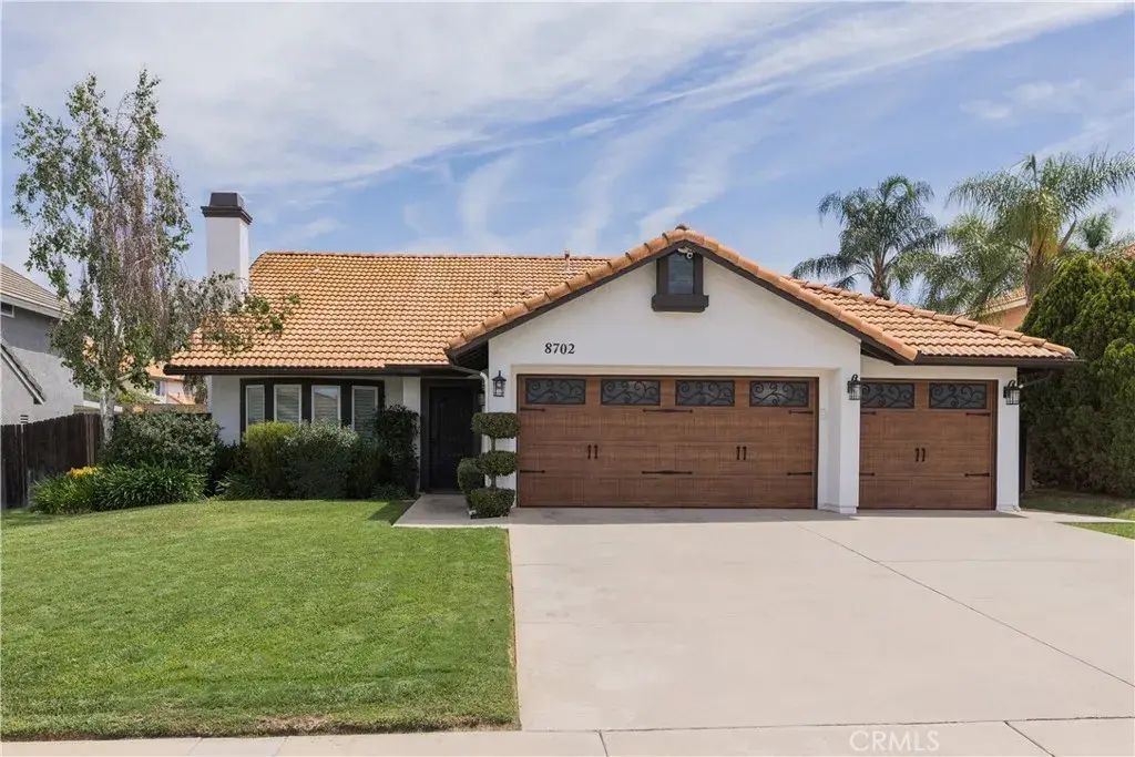 8702 Barton, Riverside