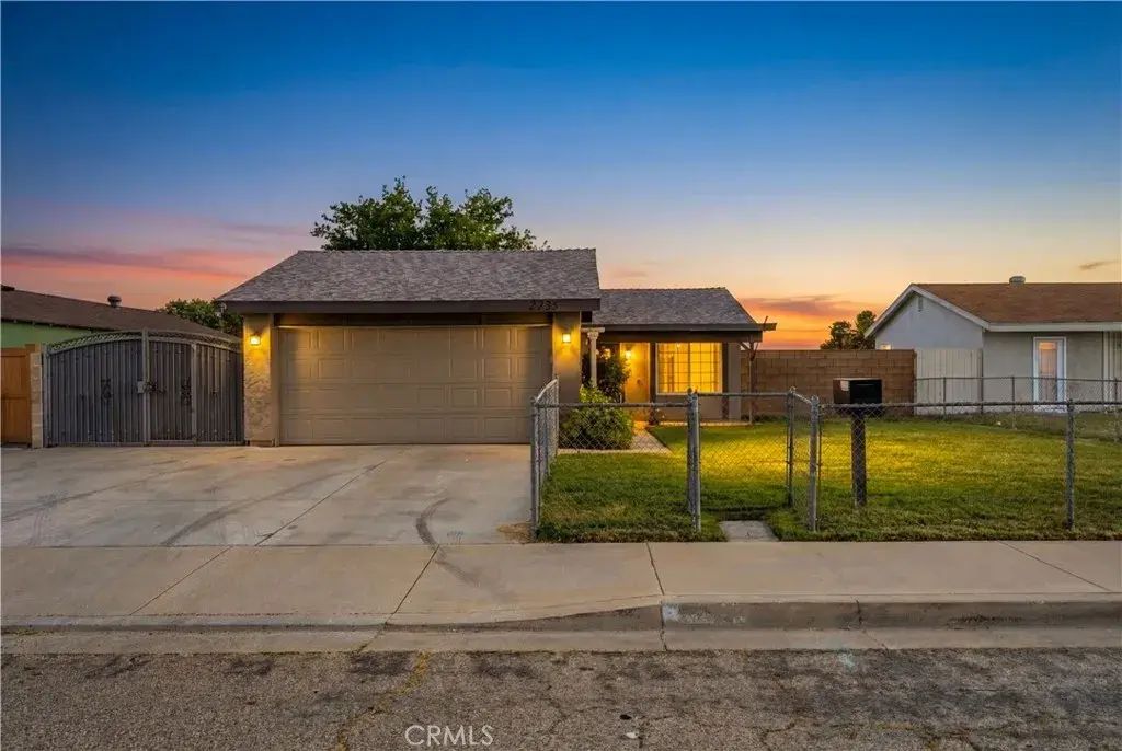 2235 W Ave K 13, Lancaster