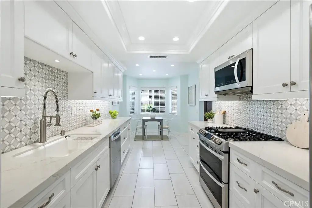 510 S Stoneham Court 102, Long Beach