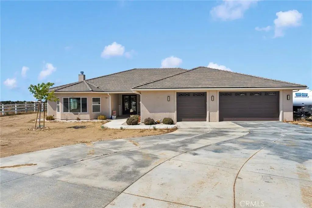 9926 Fir St, Oak Hills