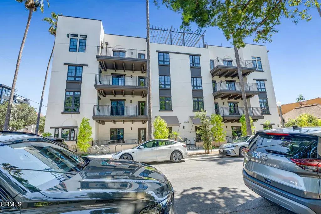 139 S Oak Knoll Avenue 303, Pasadena