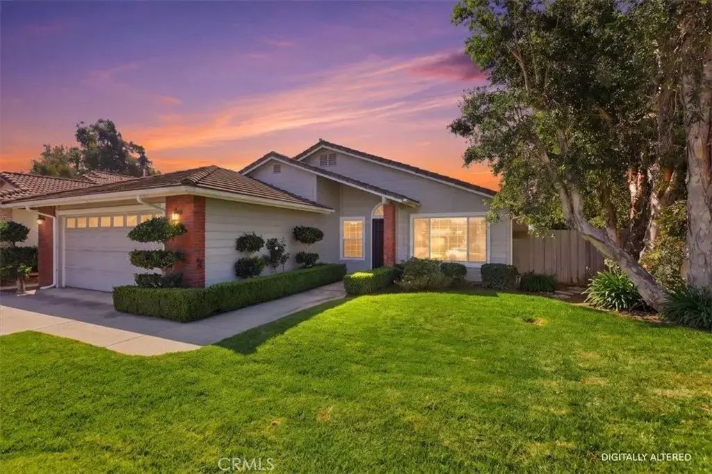 173 S Mercedes, Fallbrook