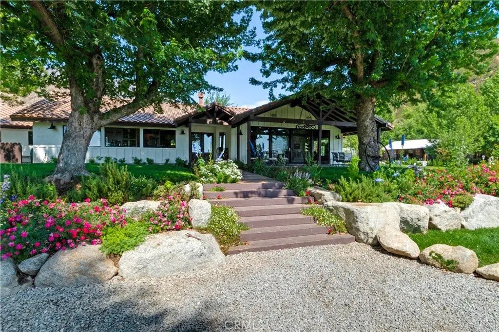 37547 Oak Glen Road, Oak Glen