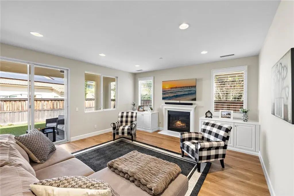 11514 Elderberry, Corona