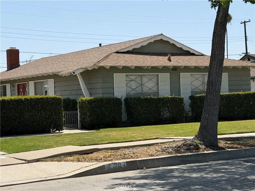 1320 E Trenton, Orange