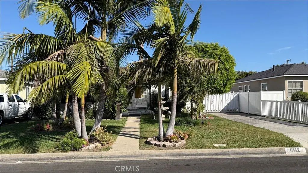 8142 Shadyside, Whittier