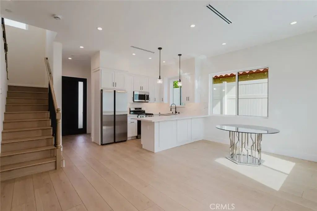 6329 Ranchito, Van Nuys