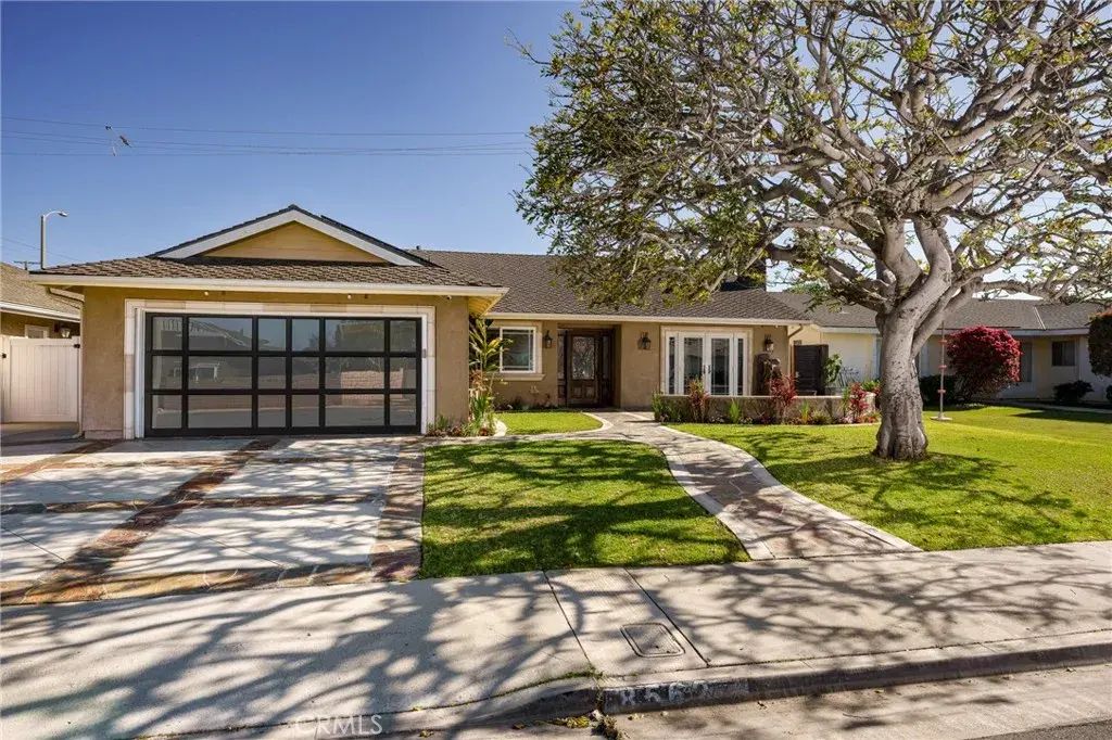 8562 Sandy Hook, Huntington Beach