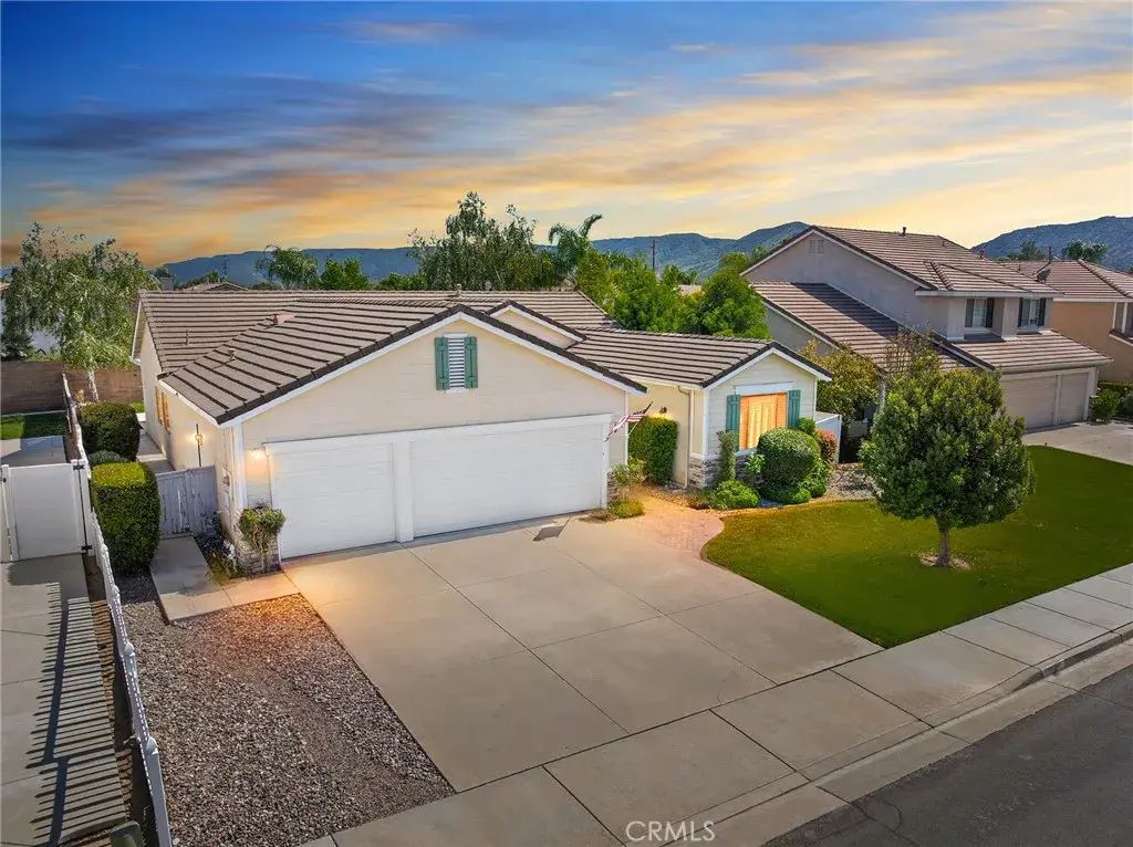 41972 Trinity River Way, Murrieta