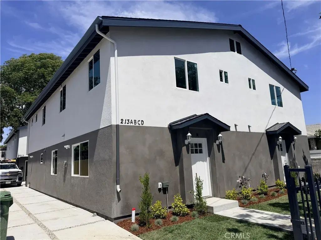 213 E Raymond, Compton