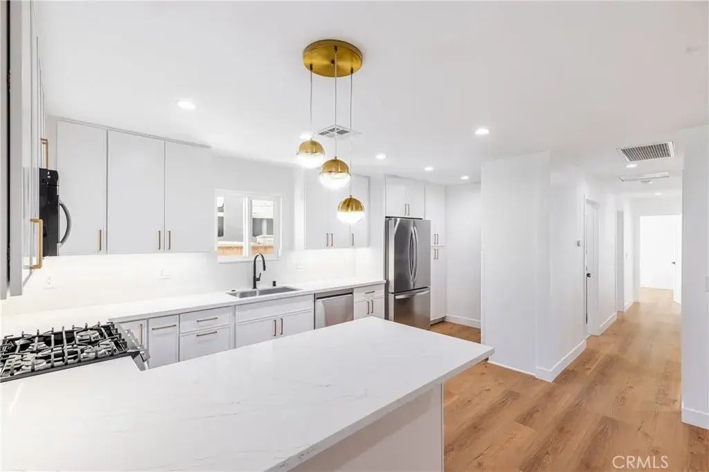 23019 Covello, West Hills