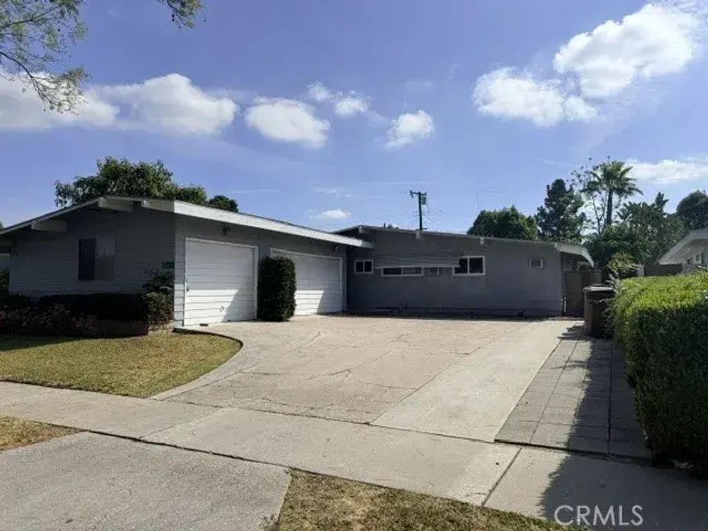 1020 N Mountain View, Fullerton