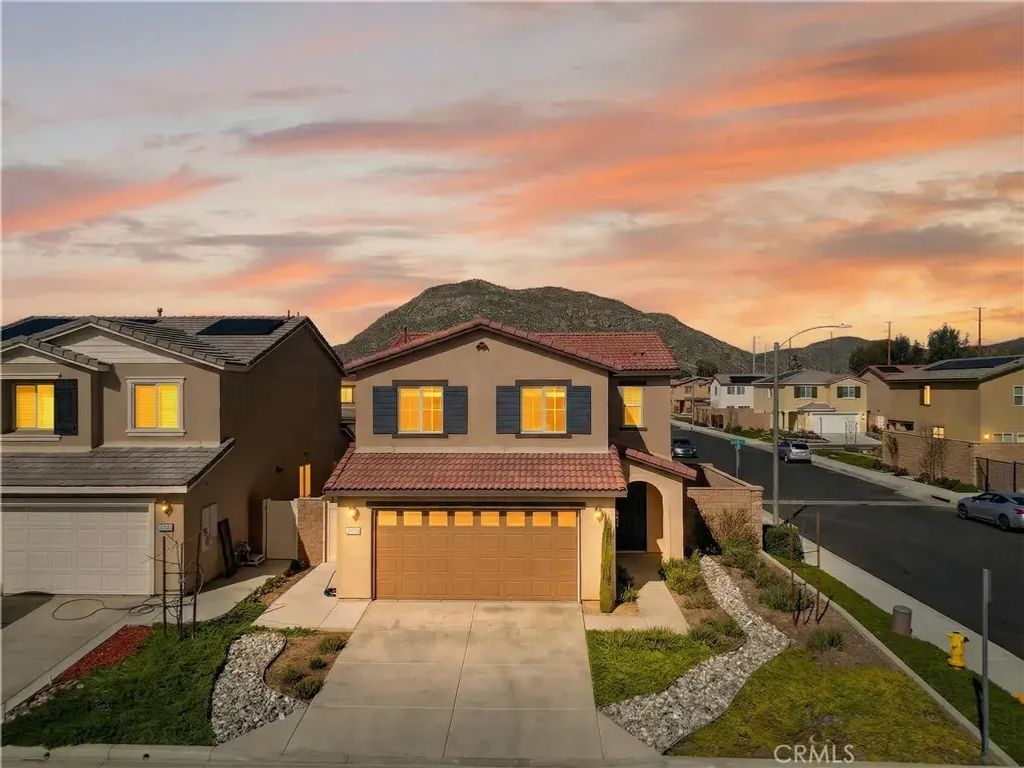 30826 Grand Prix Court, Winchester