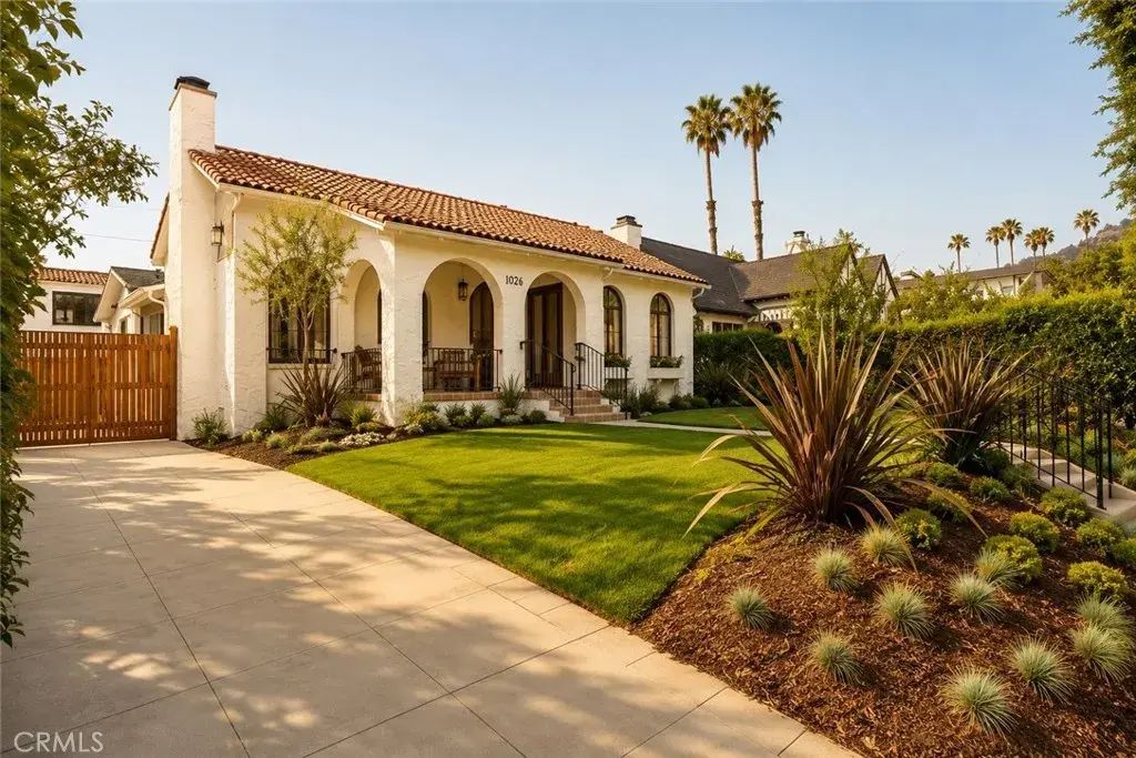 1519 Courtney Avenue, Los Angeles