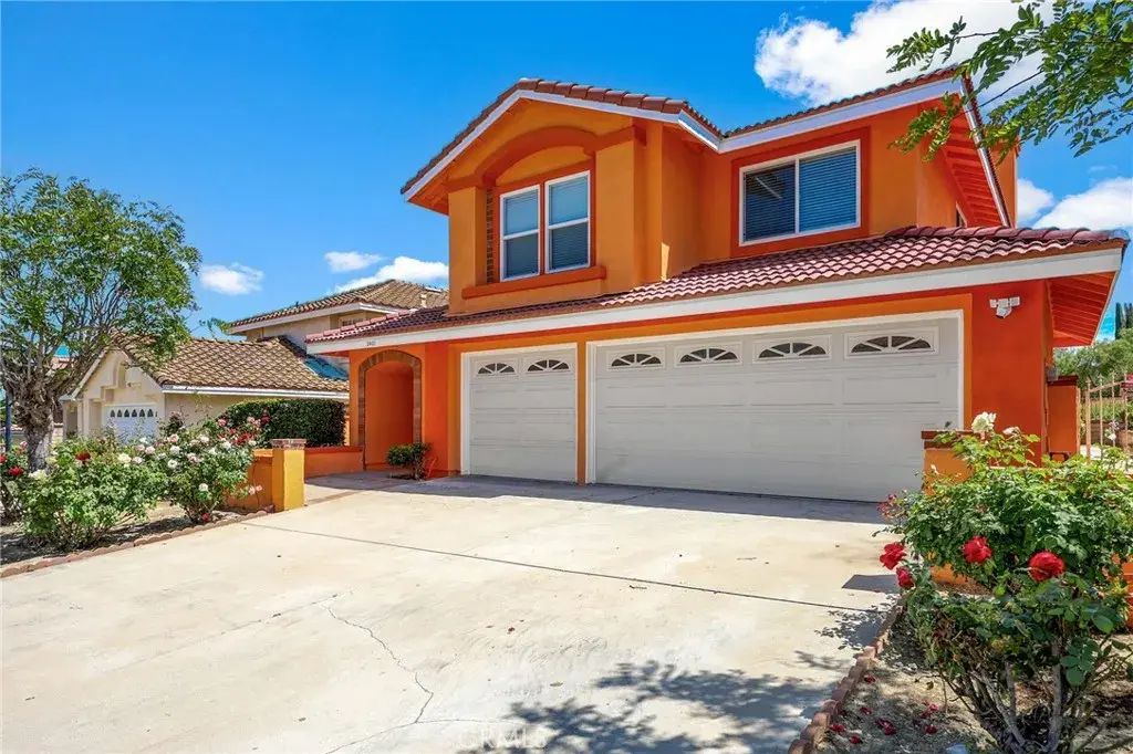 2403 Madrugada, Chino Hills