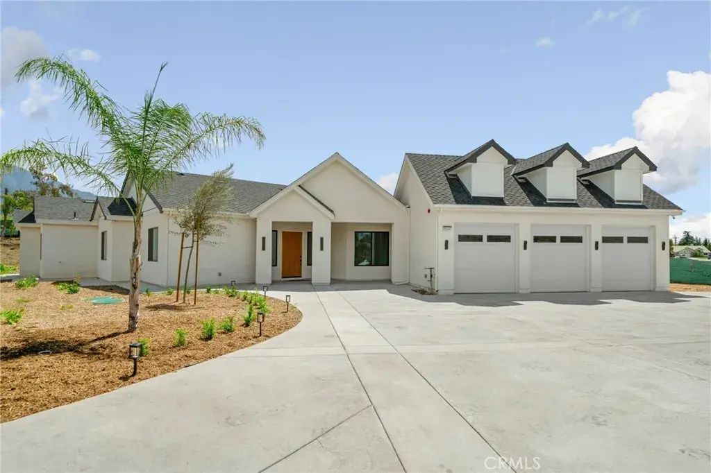 35249 Grape, Yucaipa