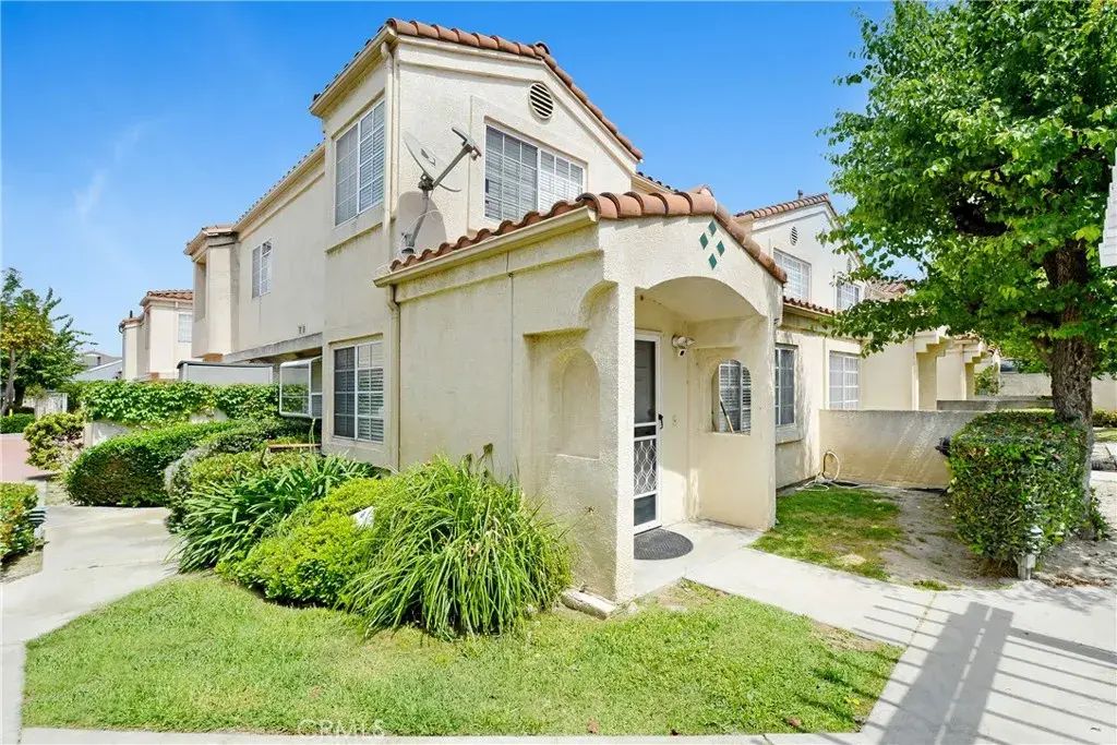 13955 Arthur Ave 4, Paramount