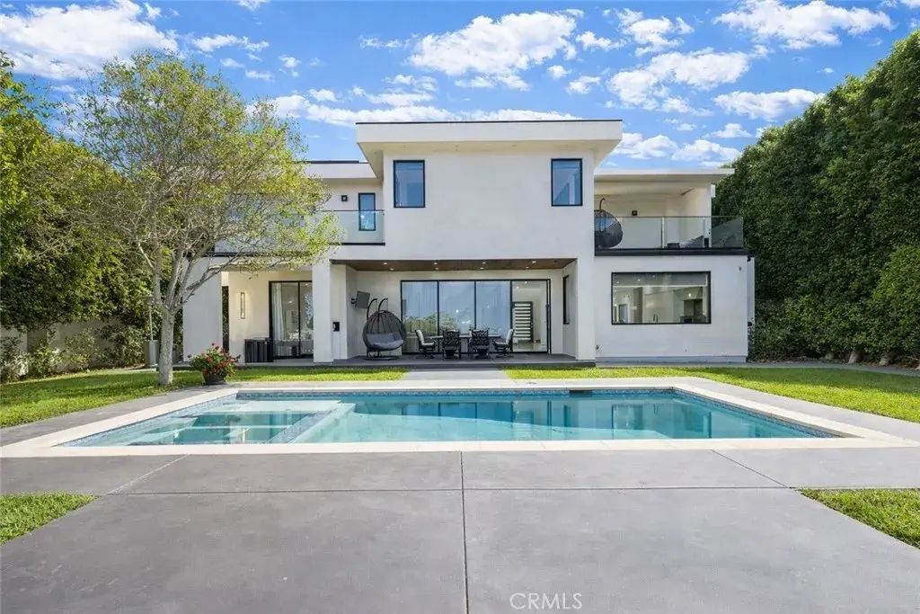 4545 Stern Avenue, Sherman Oaks