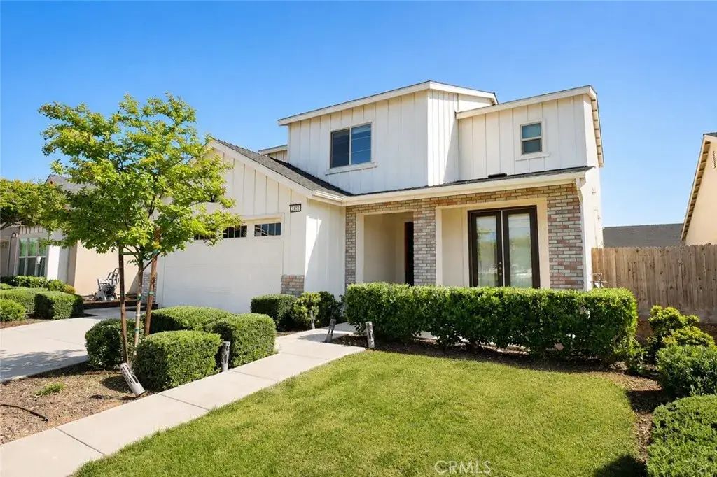 2482 Valdes Dr, Merced