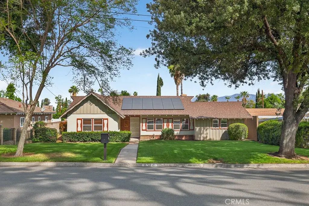 1120 W Crescent, Redlands