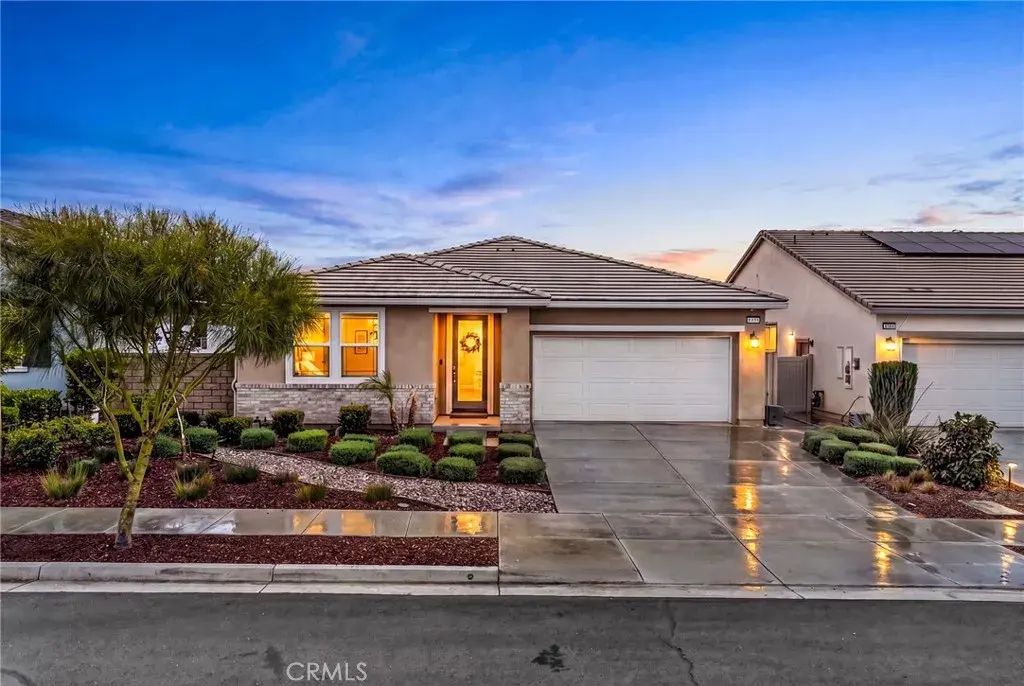 32632 Jaenichen, Menifee