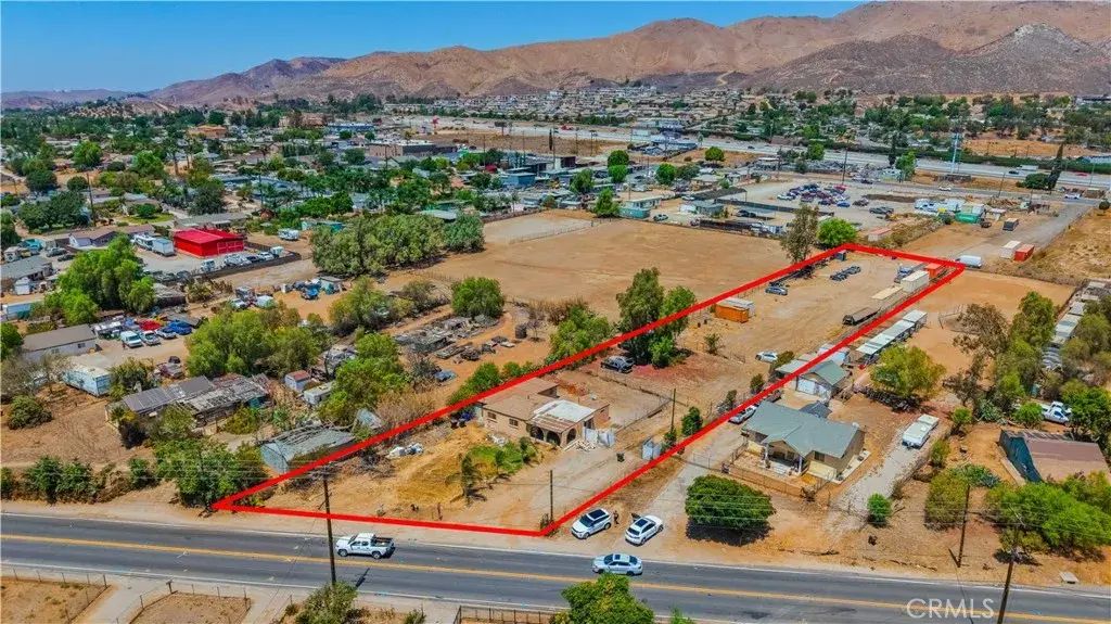 7081 Valley Way, Jurupa Valley