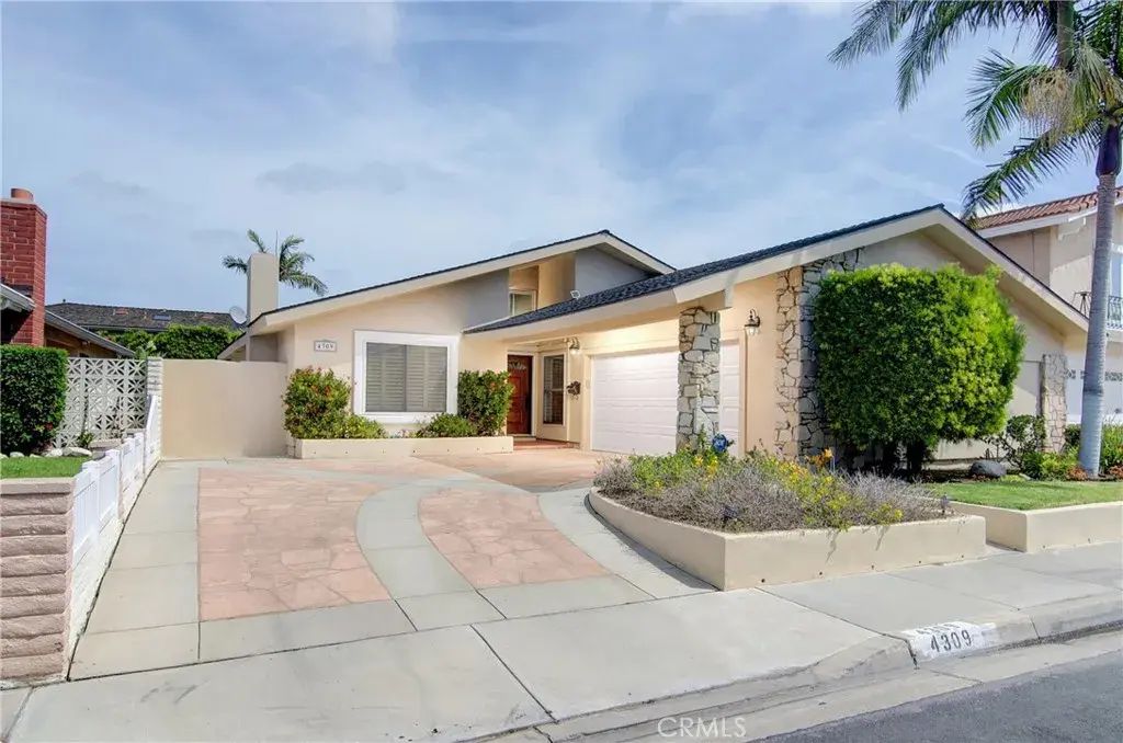 4309 Dogwood Avenue, Seal Beach