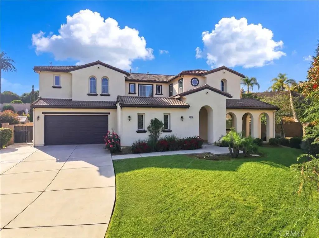 1788 Brittany, Redlands