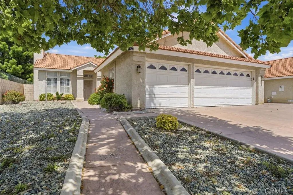 3723 W Avenue J4, Lancaster