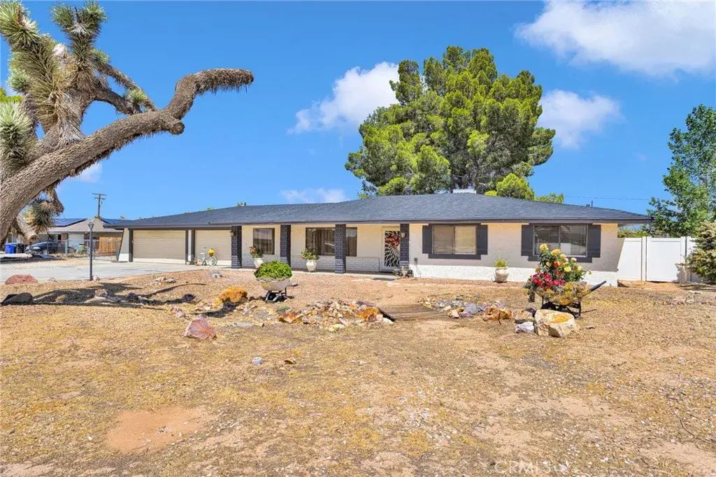 20360 Eyota, Apple Valley
