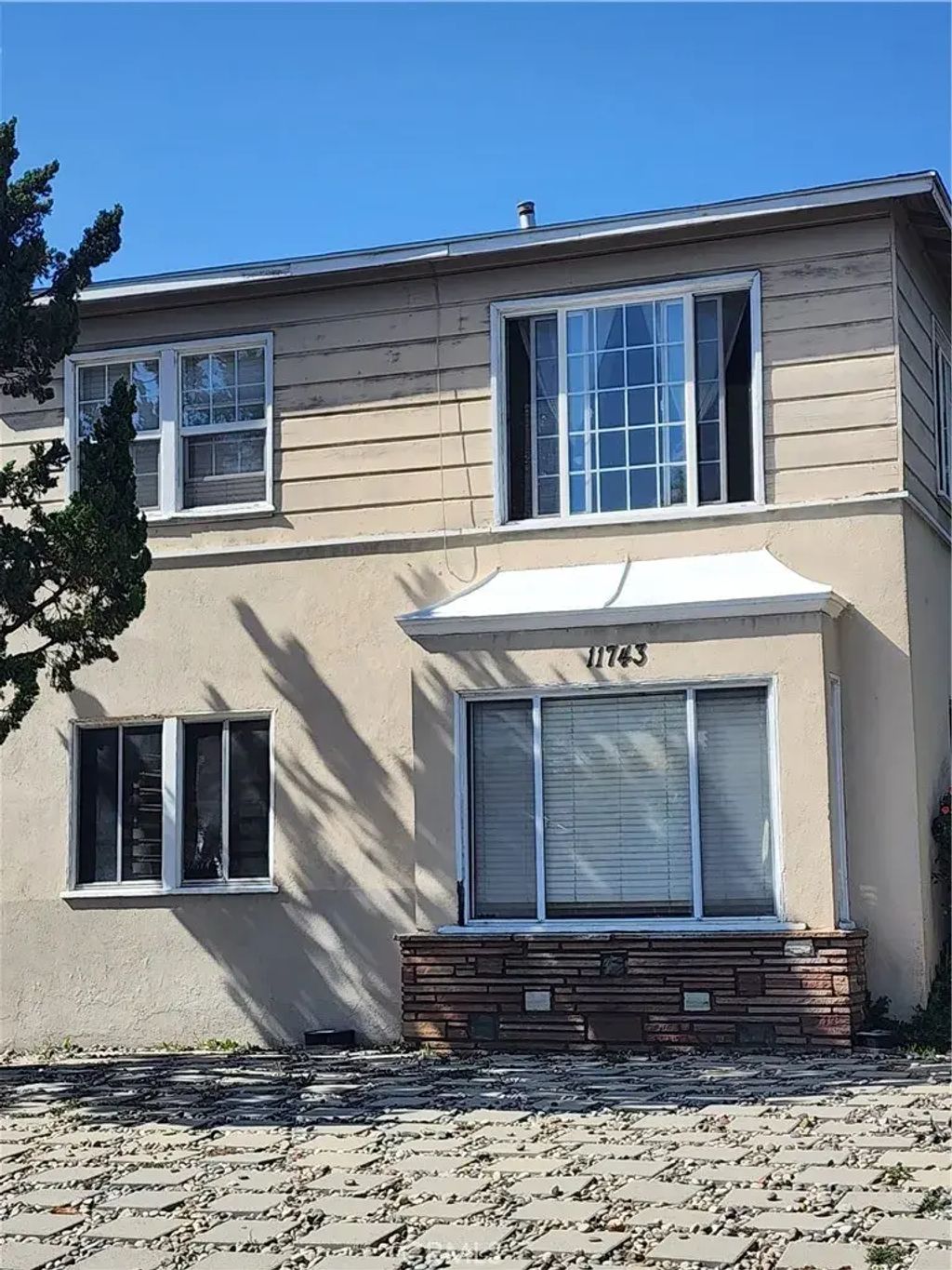 11743 Riverside, Valley Village