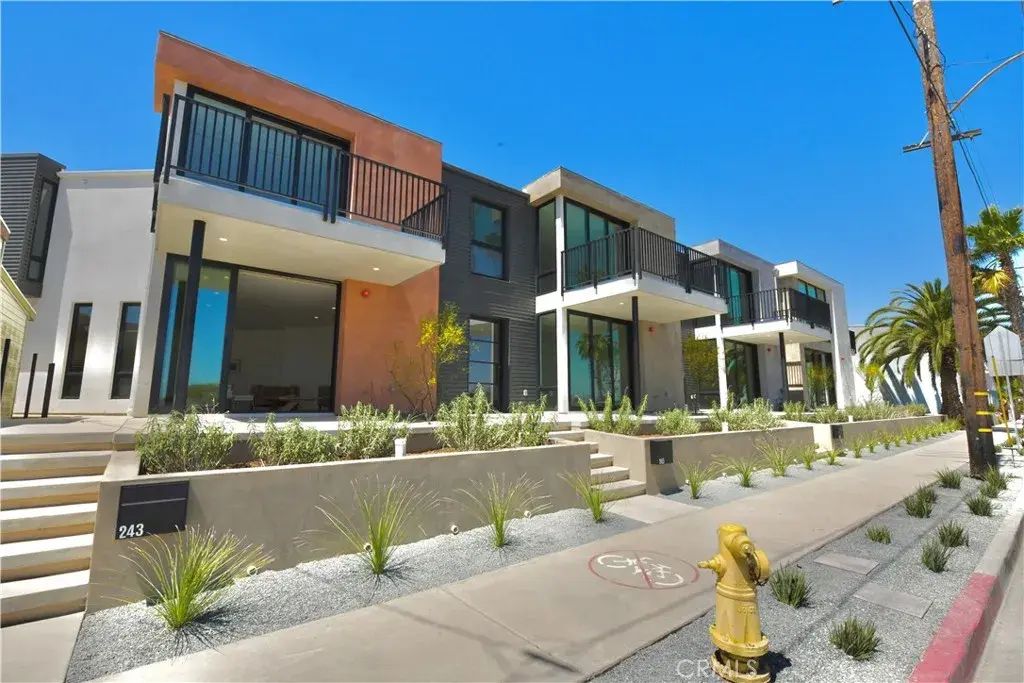 243 Seal Beach Blvd, Seal Beach