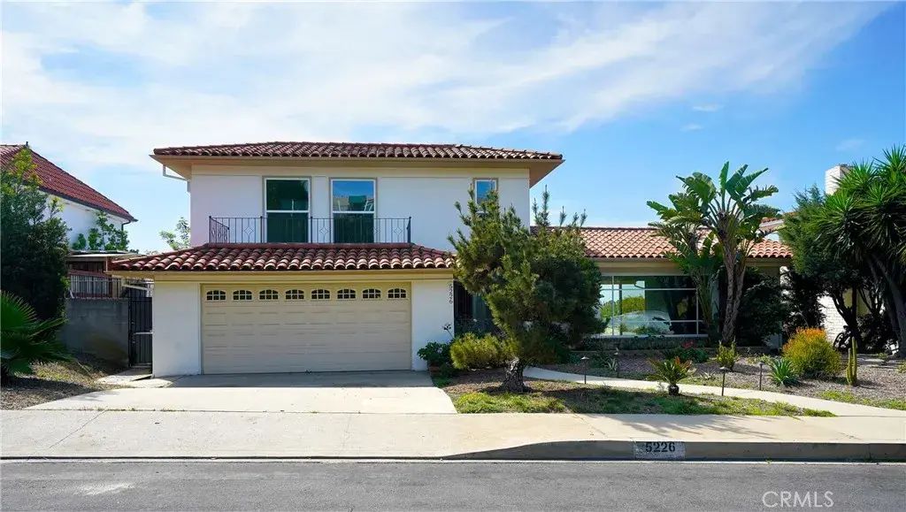 5226 Los Diegos Way, Los Angeles