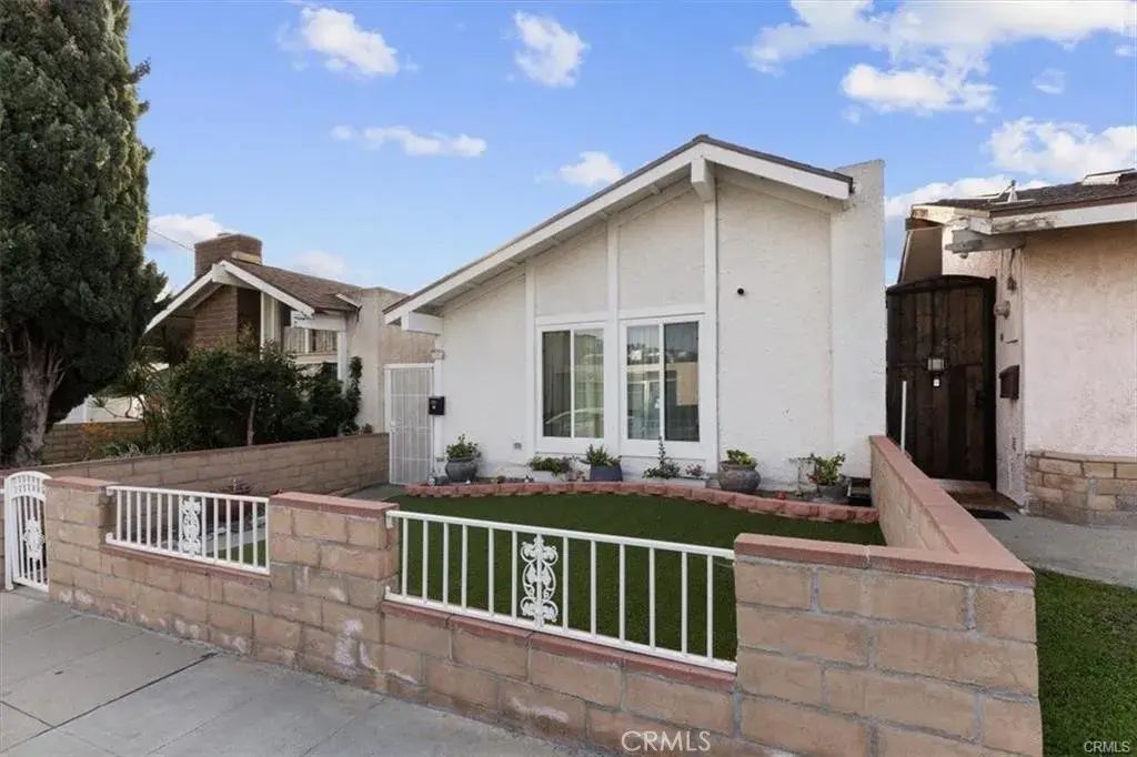 1353 Termino, Long Beach