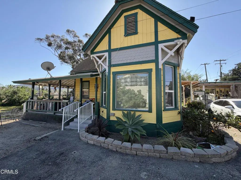 112 Whipple Road, Santa Paula