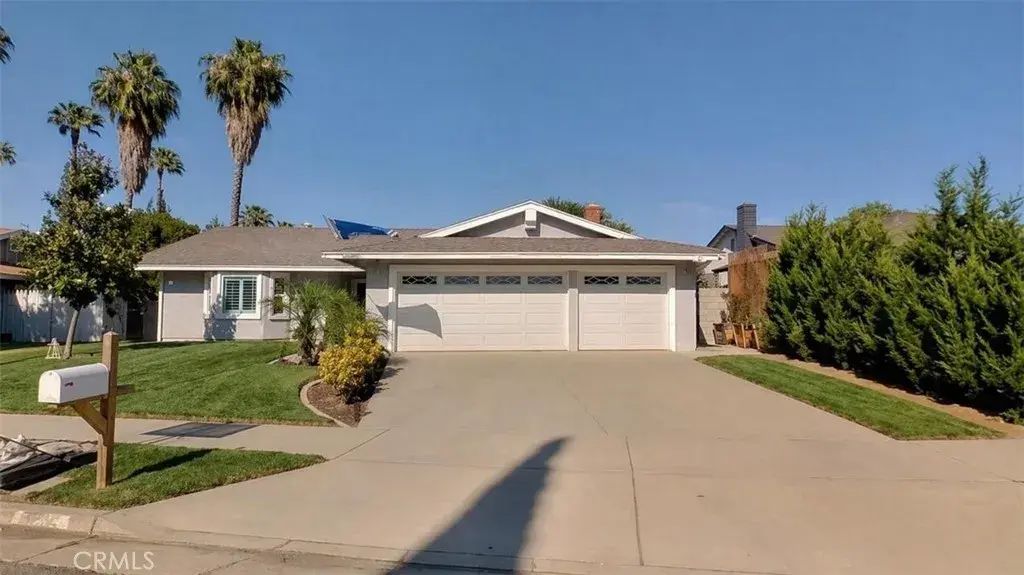 2885 Cascabel, Riverside