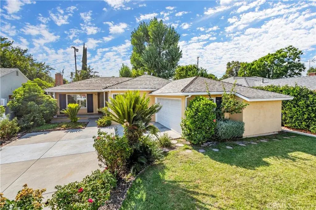 7721 Oakdale, Winnetka