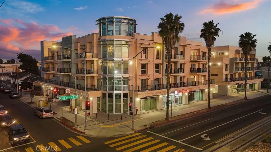 1598 Long Beach 405, Long Beach