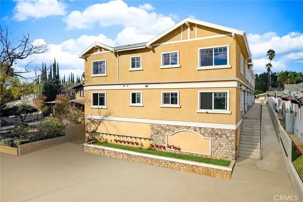 5639 N Huntington Drive 1, Los Angeles