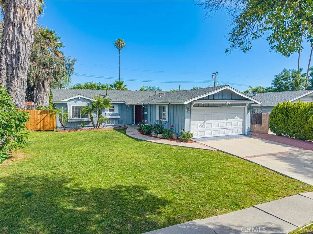 24033 Mobile St, West Hills